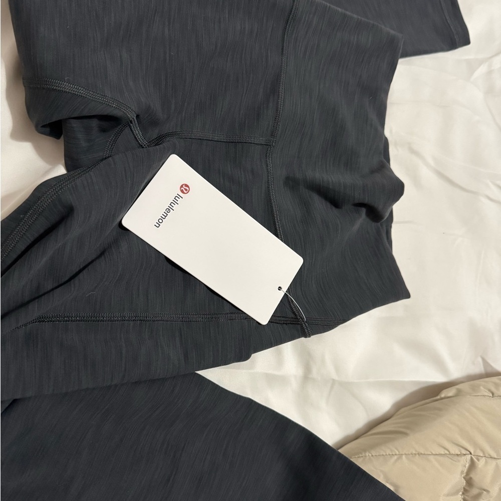 New - Wunder Train HR Crop 23” pockets - Picture 5 of 5